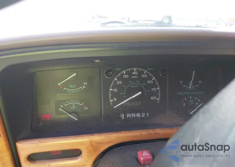 1993 Ford Econoline E150 Van z USA, uszkodzony, nr VIN 1FDEE14H8PHA16631